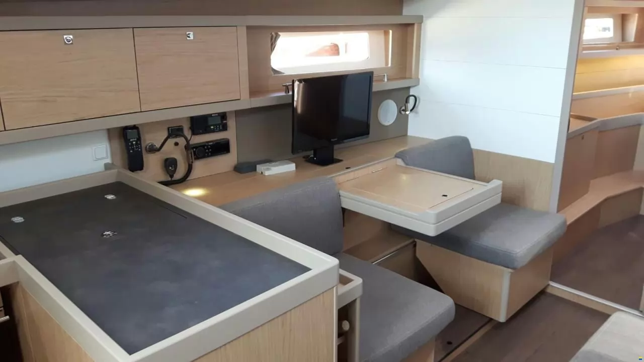 Продается Beneteau Oceanis 45