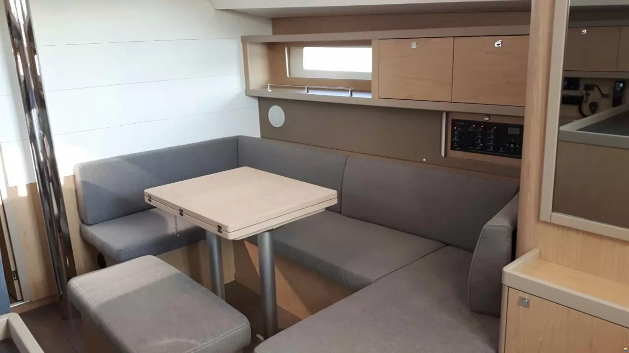 Продается Beneteau Oceanis 45