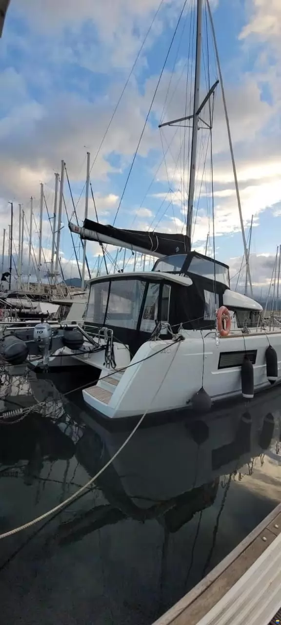 Lagoon 40
