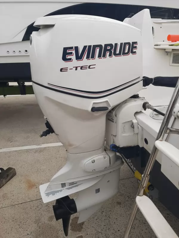 Извънбордов двигател Evinrude etek 90к.с