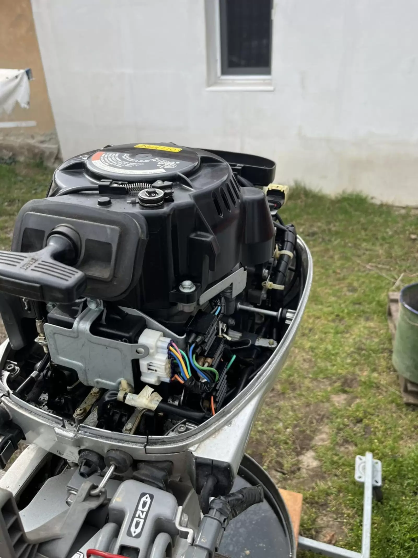 De vânzare Извънбордов двигател Honda BF 20D