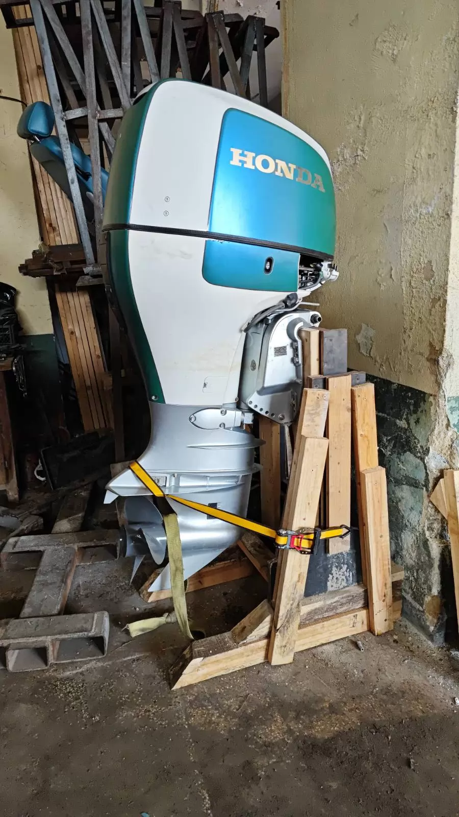 For sale Извънбордов двигател Honda BF135A4