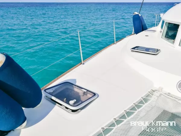 Lagoon 380