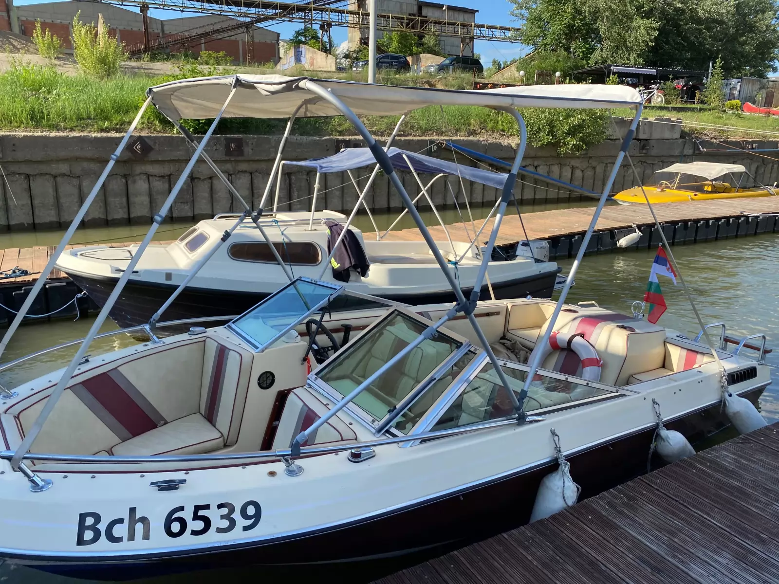 In vendita 1986 Invader 171 Bow Rider