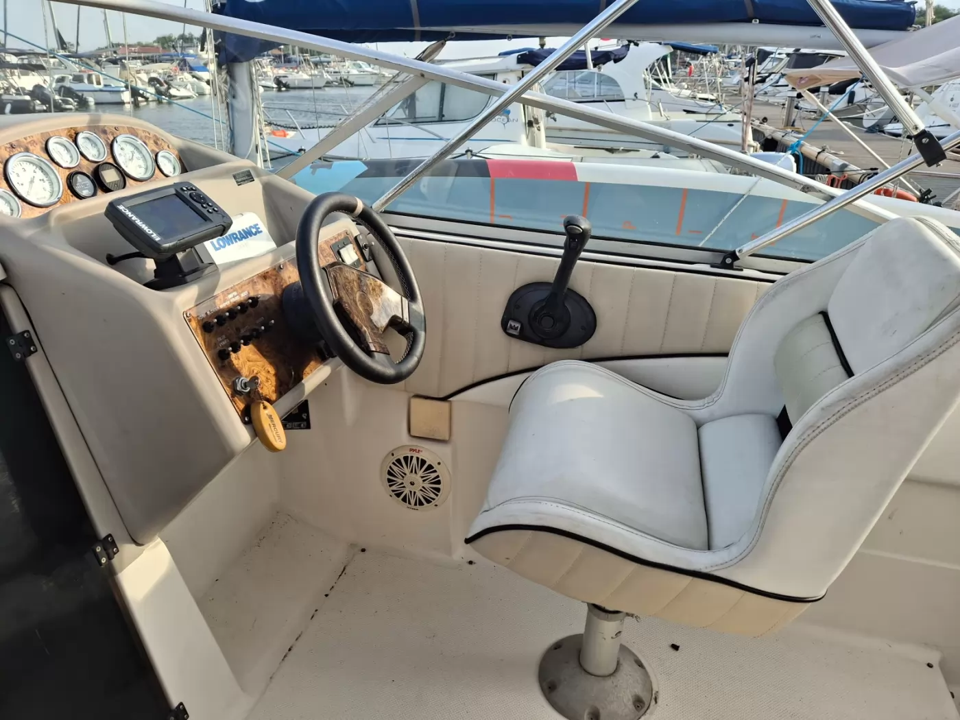 De vânzare Bayliner CIERA 2355