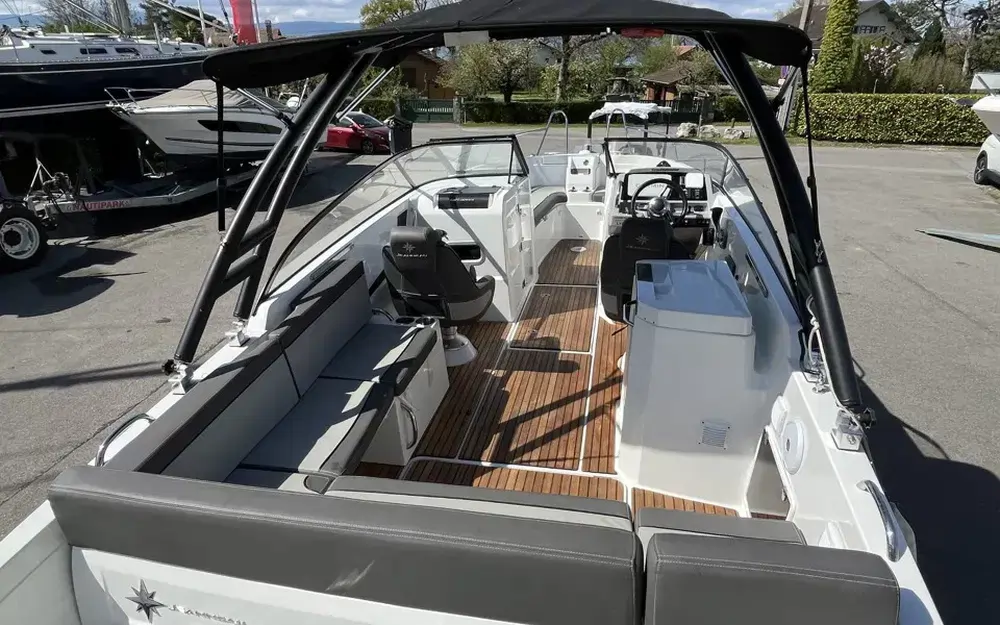 For sale Jeanneau Cap Camarat 7.5 BR occasion en vente - Leman nautic
