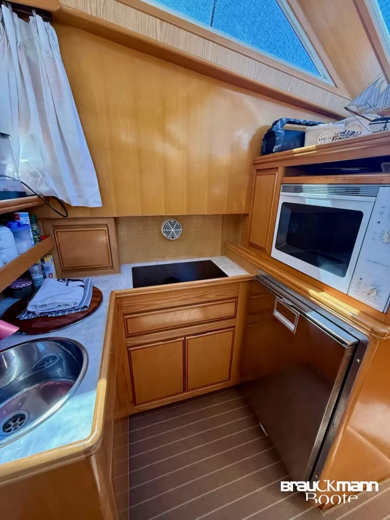 De vânzare ASTOR 37 SEDAN FLY