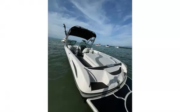 Correct Craft Air Nautique SV 211 Team Edition