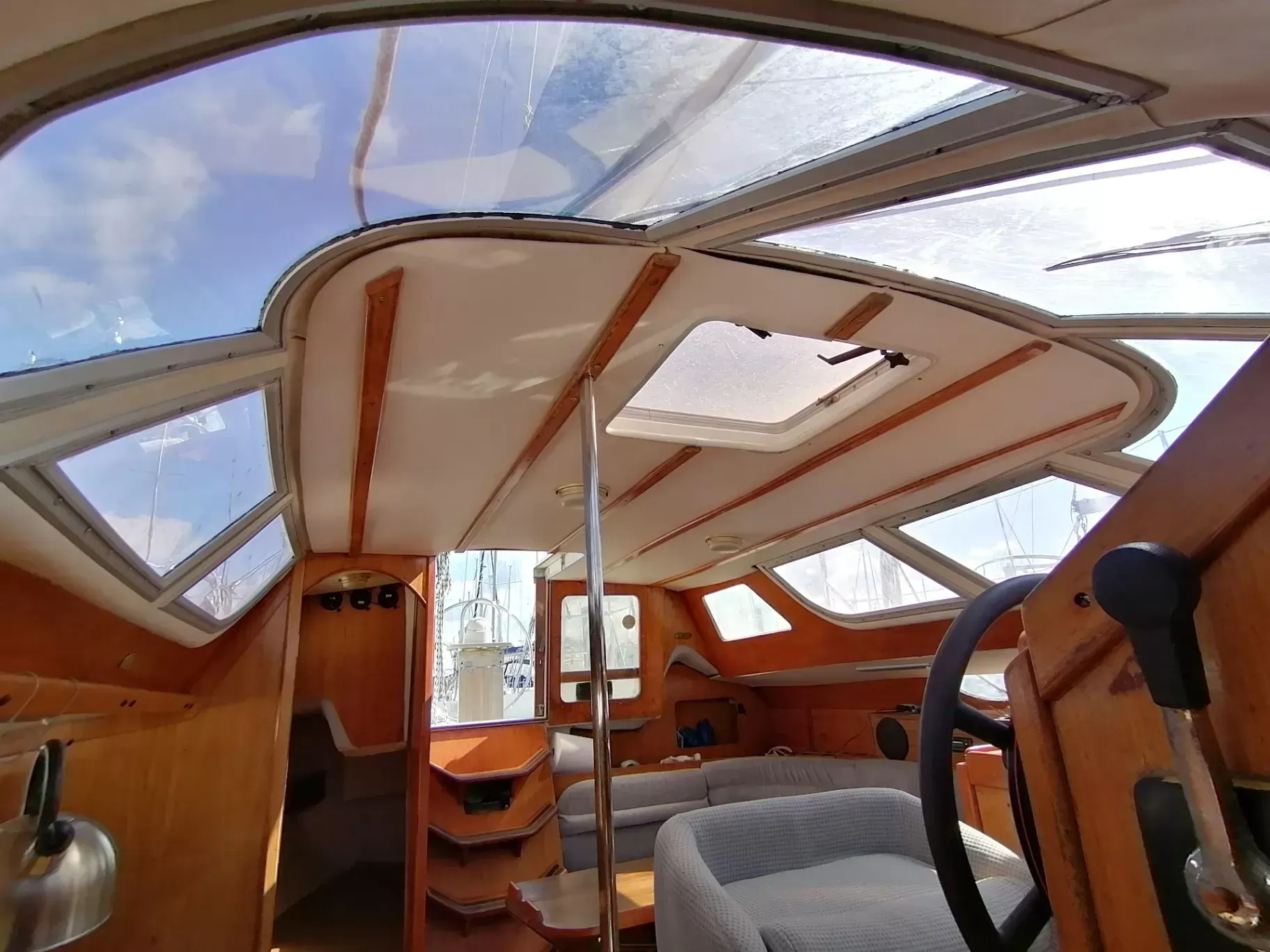 Продается JEANNEAU ESPACE 1100