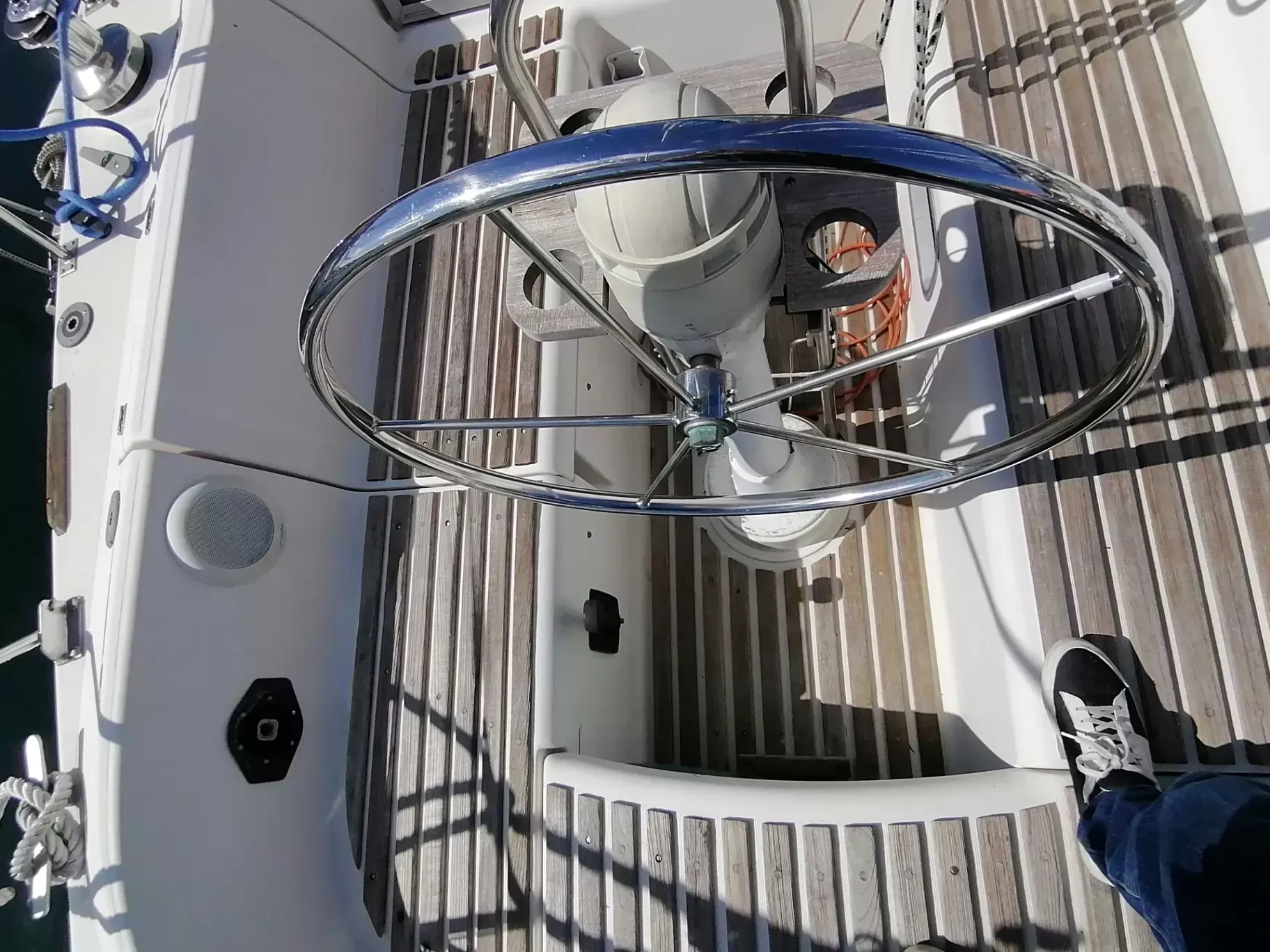 Продается JEANNEAU ESPACE 1100