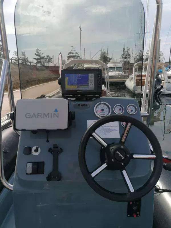 Продается Bombard EXPLORER 700 NEO