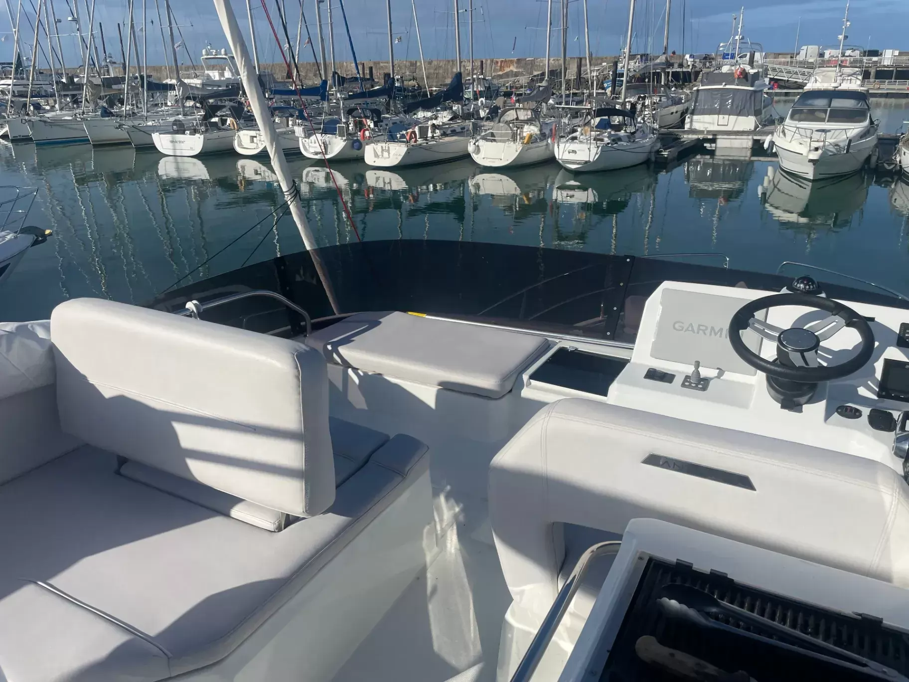 For sale BENETEAU Antares 12 Fly