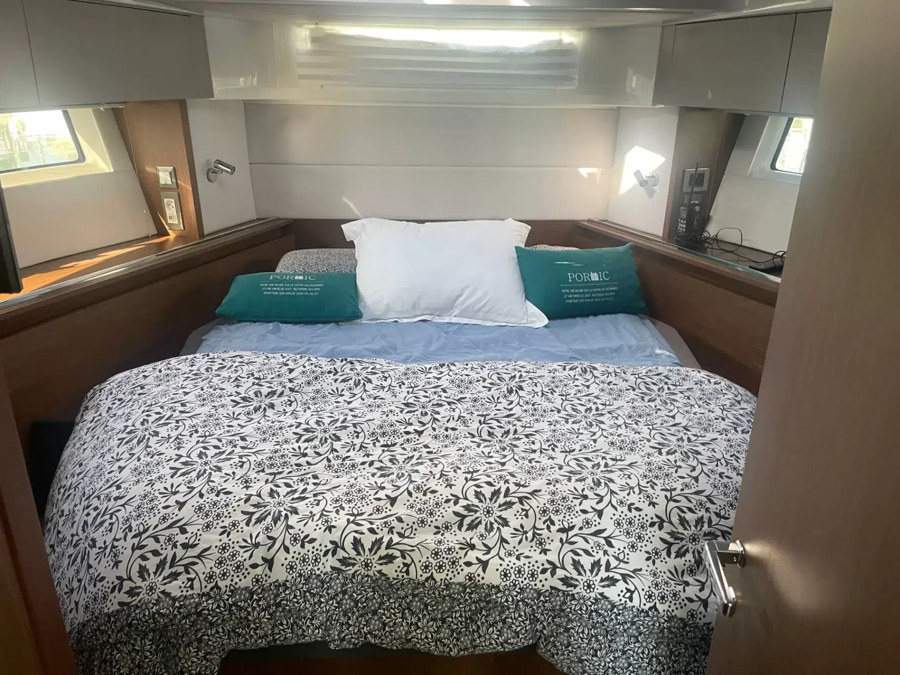 For sale BENETEAU Antares 12 Fly