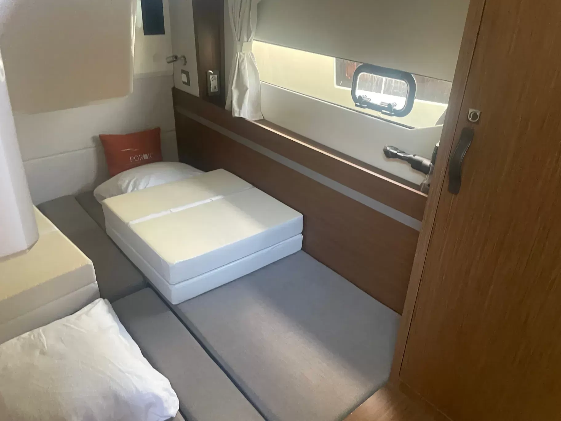For sale BENETEAU Antares 12 Fly