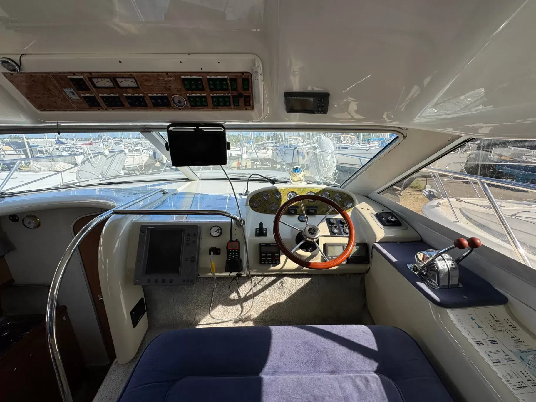 For sale SEALINE 360 STATESMAN